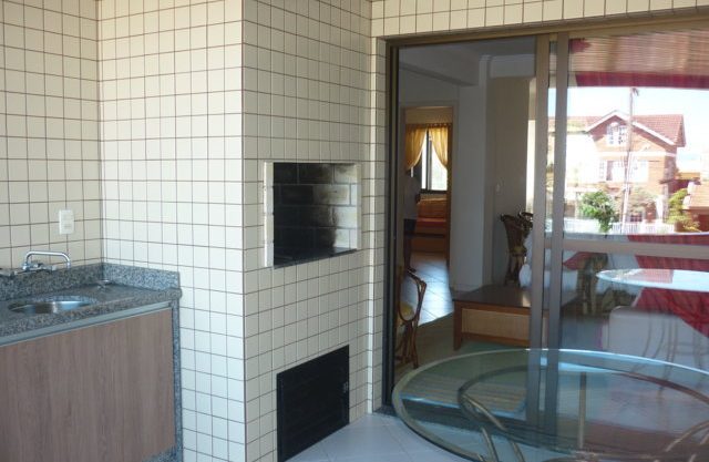 Apartamento para alugar duas quadras do mar