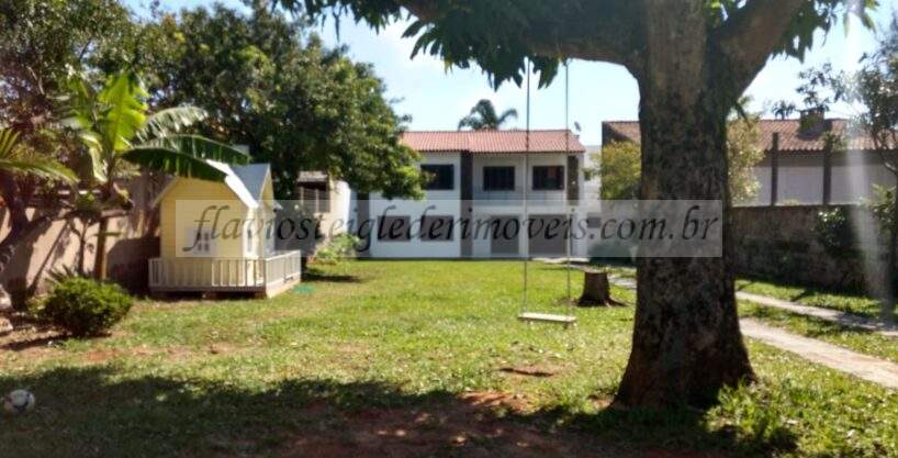 Excelente casa para alugar em Torres junto a praia