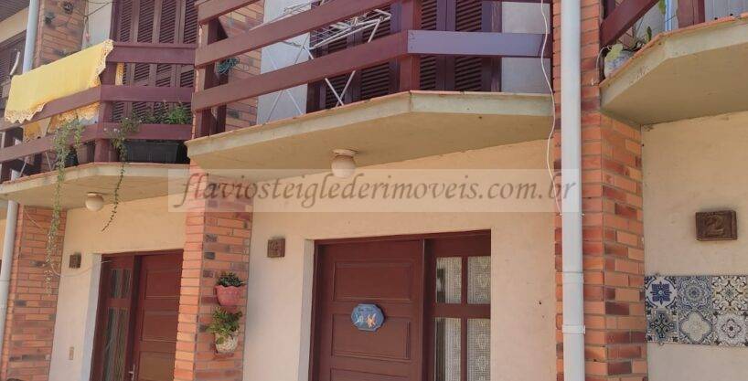 Apartamento duplex com 01 dormitório