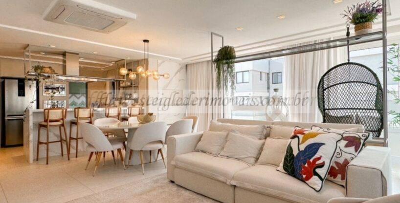 Apartamento 3 Dormitórios com Vista Mar em Torres - Sala