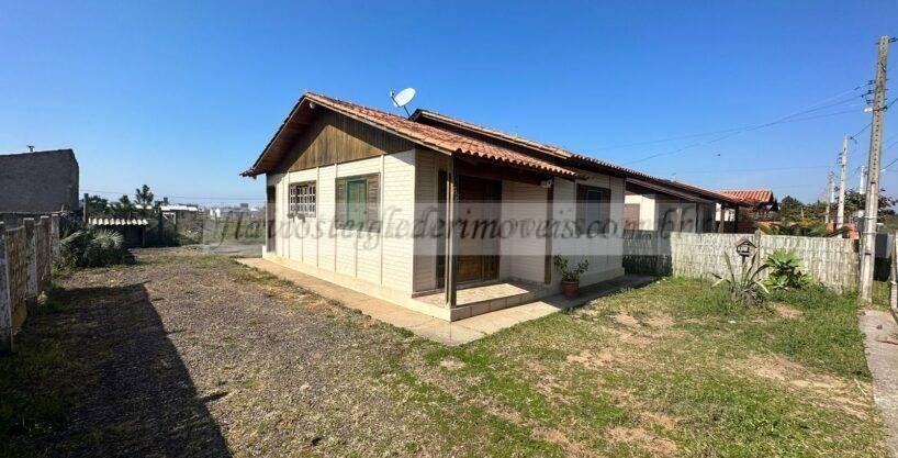 Casa à venda na Praia Azul, Passo de Torres vista diagonal