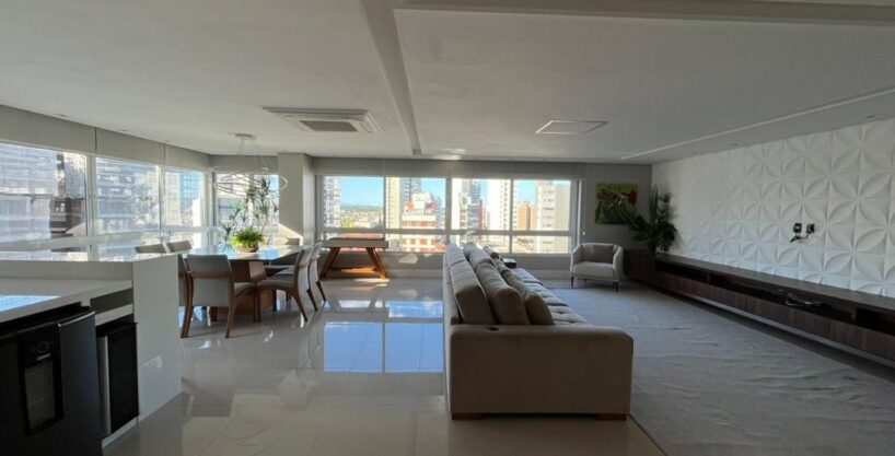 Apartamento alto padrão a venda na Praia Grande em Torres RS