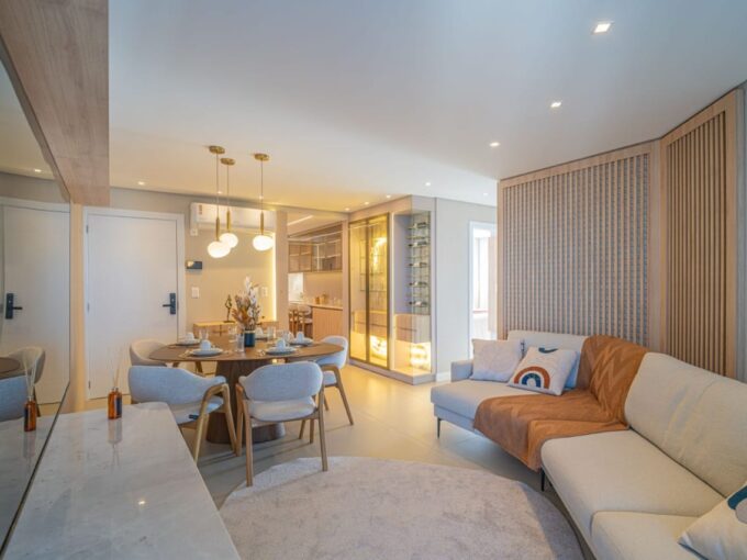 Apartamento com 2 Dorms (1 Suíte) e Vista Mar à Venda na Praia Grande Torres