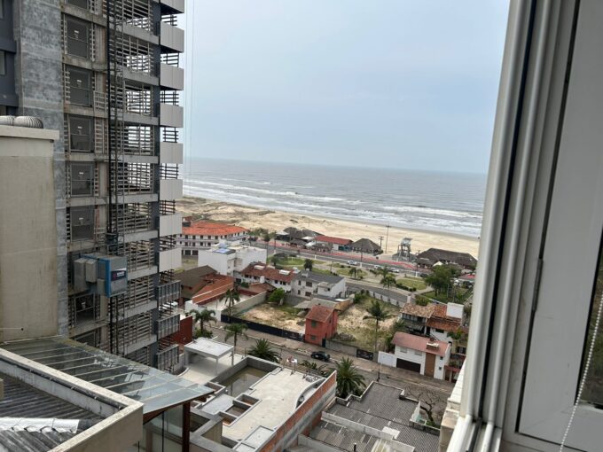 Apartamento com 3 Dormitórios e Vista Mar à Venda em Torres