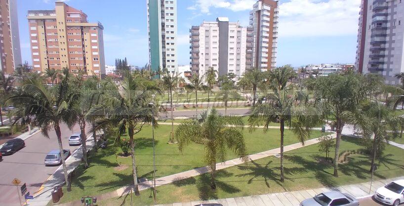 Apartamento 3 dormitórios em frente as 4 praças em Torres RS